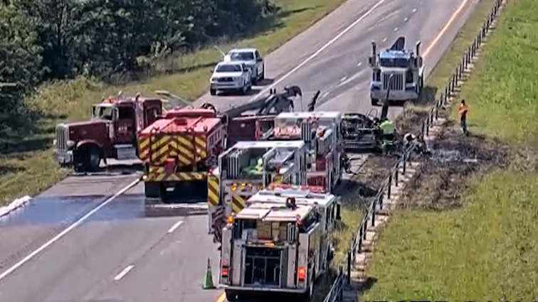 Tractor-trailer catches fire on I-40 in Mulberry