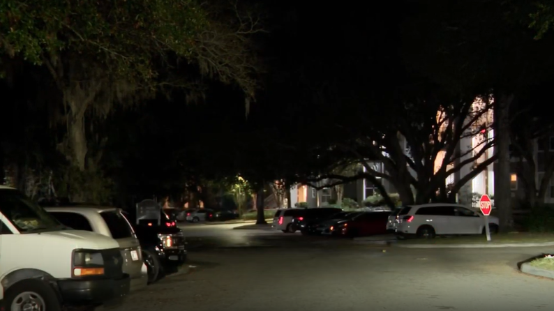 18-year-old man dead after shooting at apartment complex in Orange County