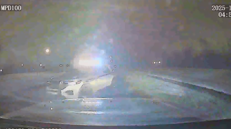 Video shows stabbing suspect stealing police cruiser after climbing into window