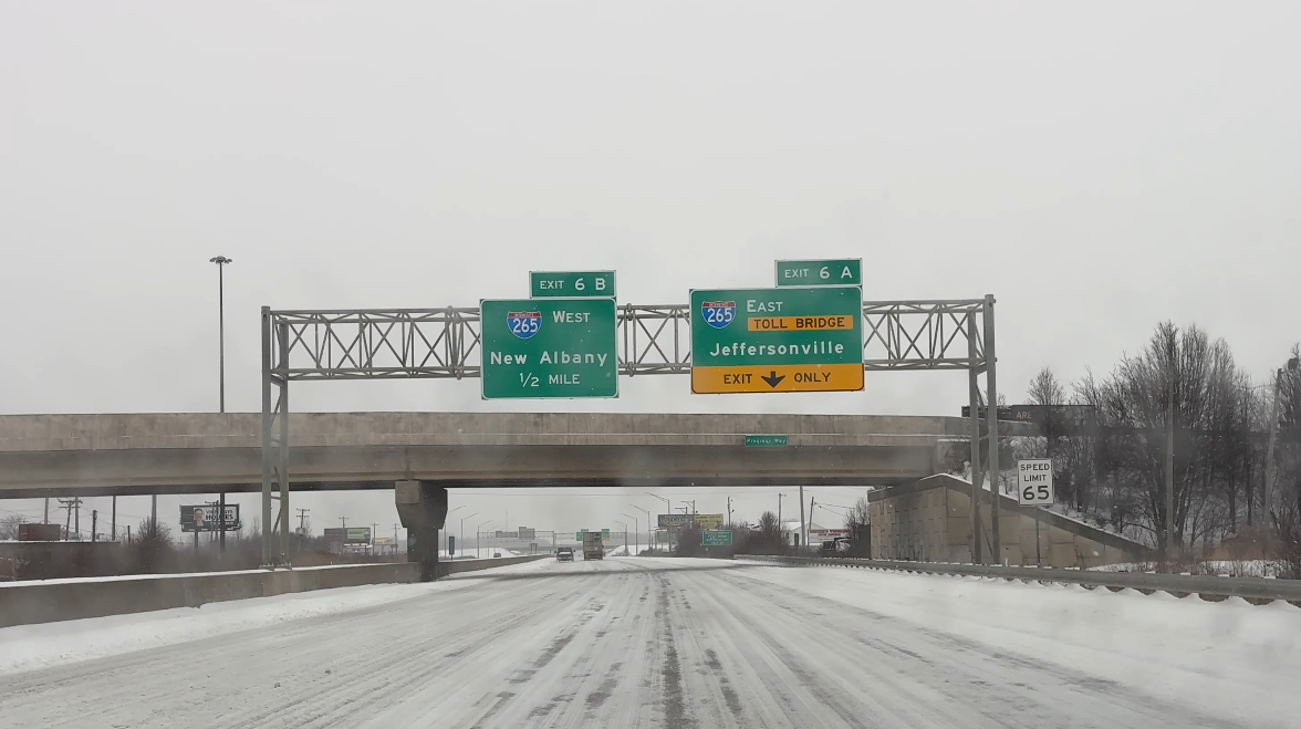 Southern Indiana wakes up to wintery mix, crews work to clear streets