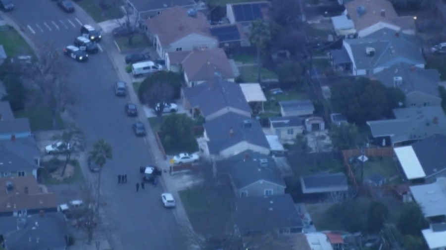 Suspect detained after officers respond to armed man barricaded in Sacramento residence