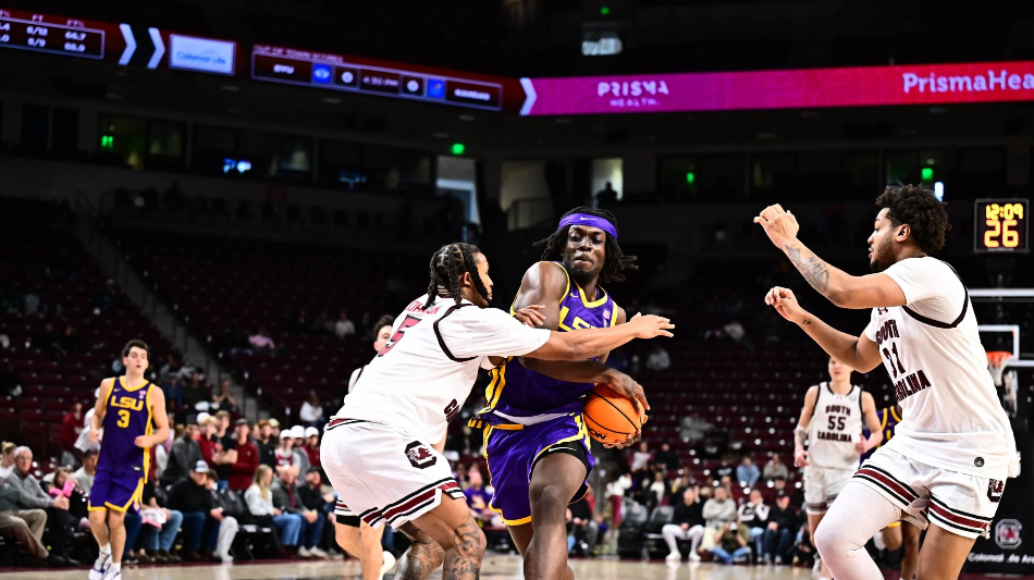 Nwoko’s 21 helps LSU win first road SEC game of the season over South Carolina