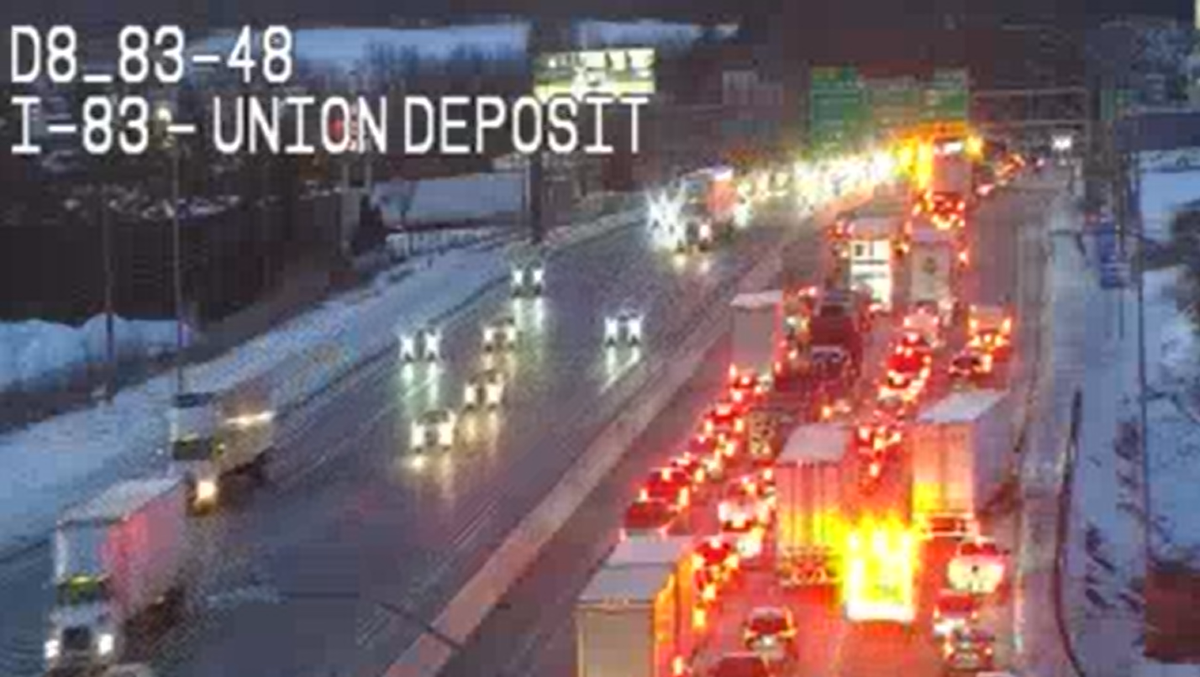 Update: I-83 clears after morning crash caused extensive delays