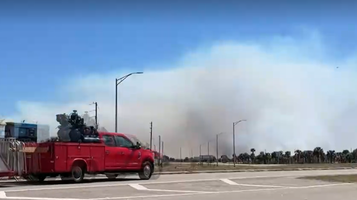 Brush fire in Collier County grows to 25,000 acres, raising visibility concerns for drivers