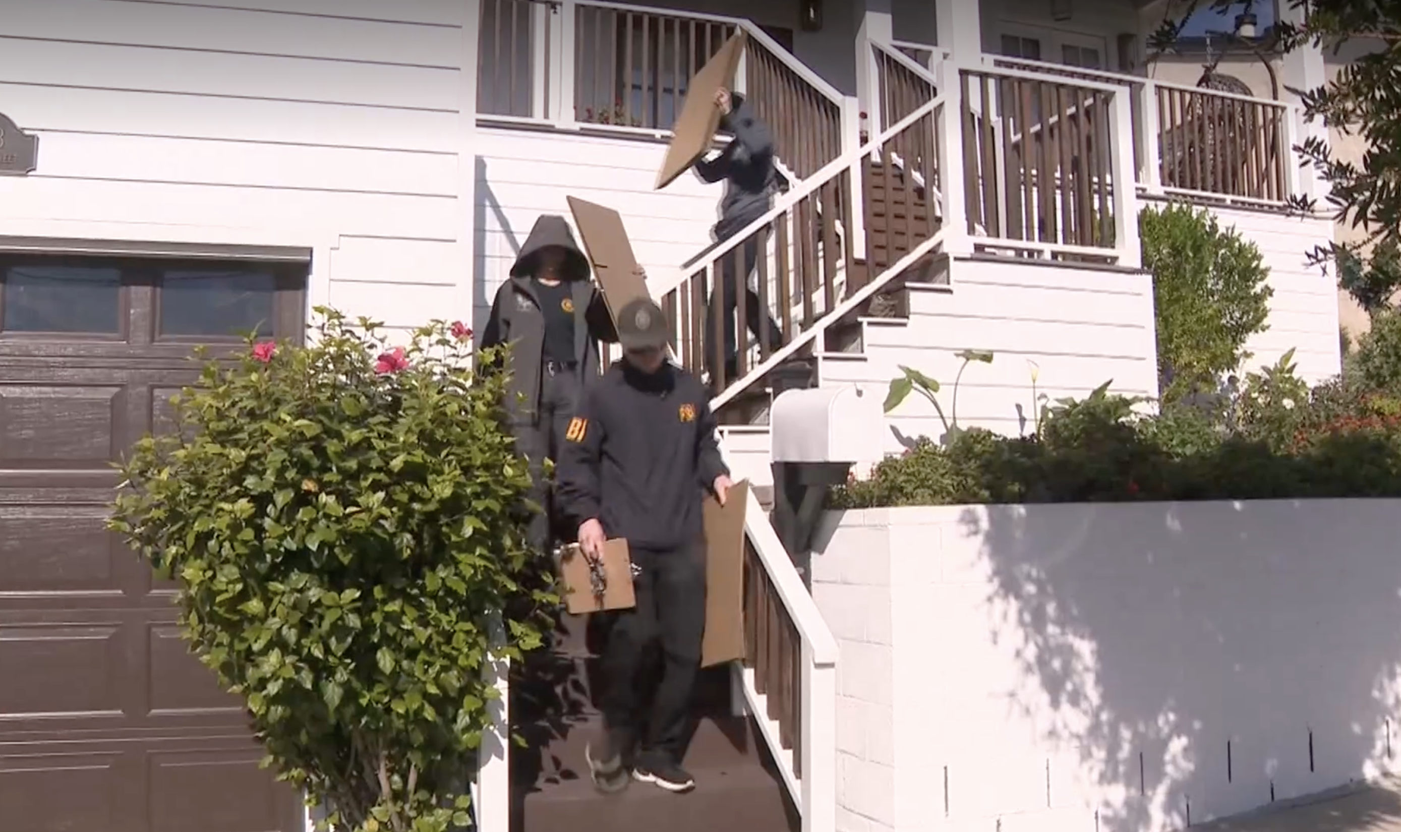 FBI searches Los Angeles school district headquarters and the superintendent’s home