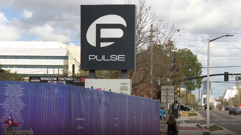 City of Orlando begins removal of Pulse nightclub sign