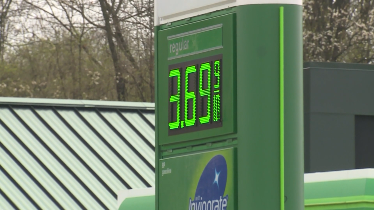 Rising gas prices squeeze wallets of spring break travelers