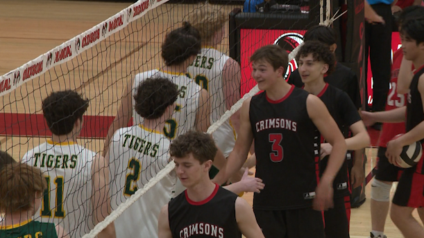 St. X volleyball sweeps Manual
