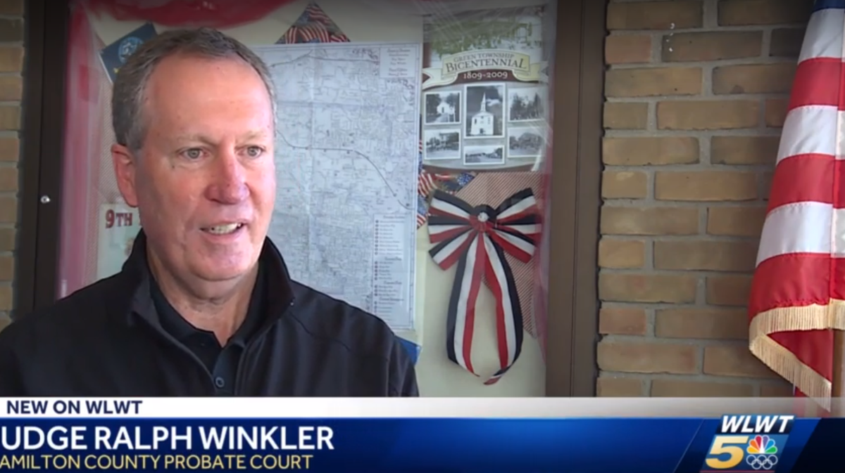 Volunteer lawyers and legal staff prepare wills and estate plans for