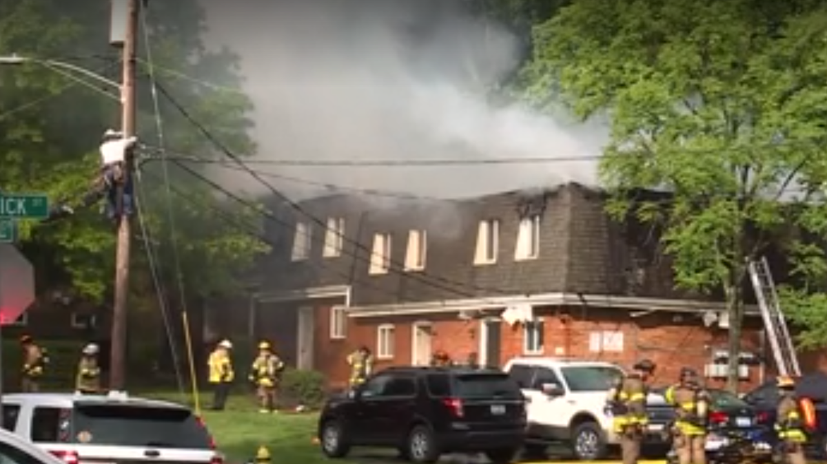 Florence Fire Department responds to early-morning apartment fire