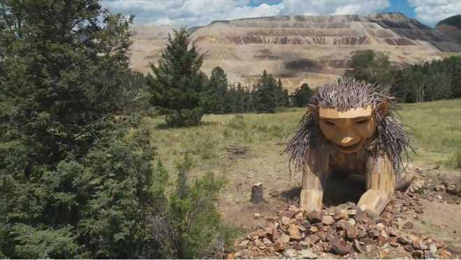 &quot;Rita&#x20;the&#x20;Rock&#x20;Planter&quot;&#x20;is&#x20;a&#x20;giant&#x20;wood&#x20;troll&#x20;sculpture&#x20;created&#x20;by&#x20;Thomas&#x20;Dambo&#x20;in&#x20;Victor,&#x20;Colorado.