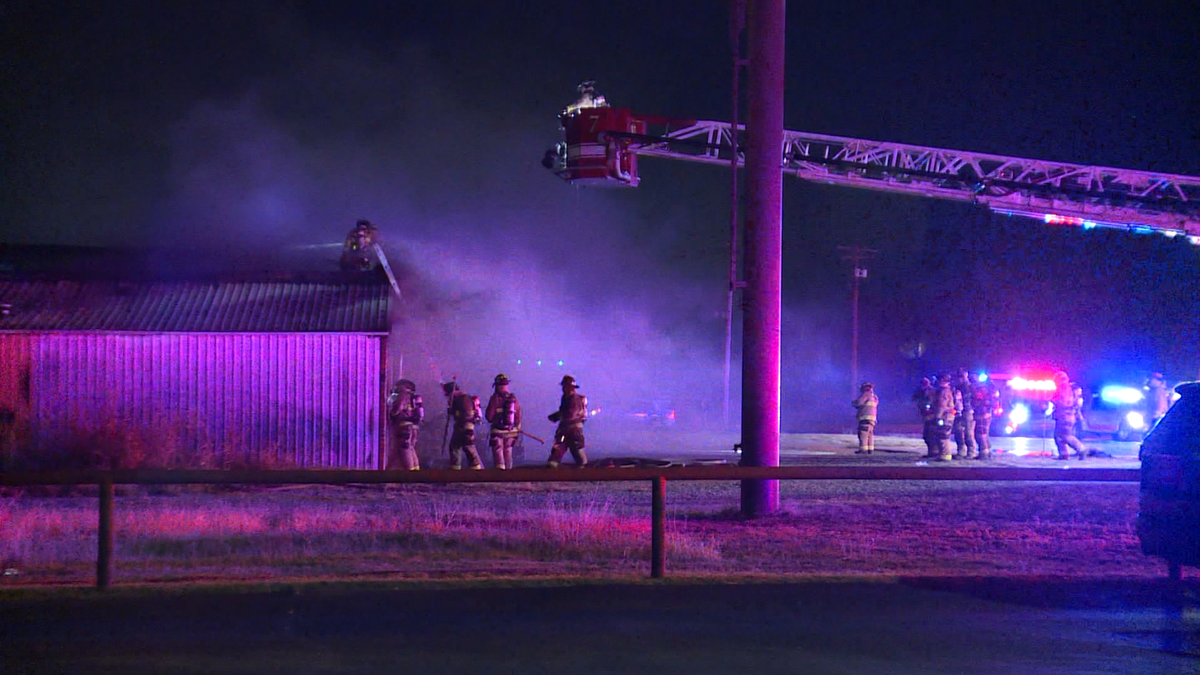 Firefighters put out flames in southeast Oklahoma City