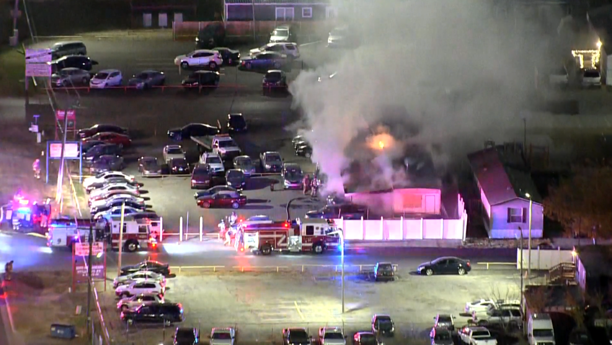 Car dealership in southeast Oklahoma City catches fire