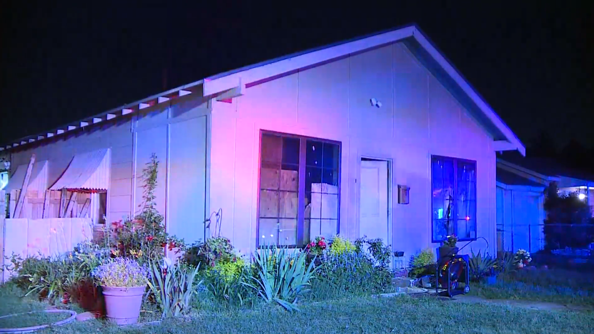 Oklahoma City woman escapes early morning house fire