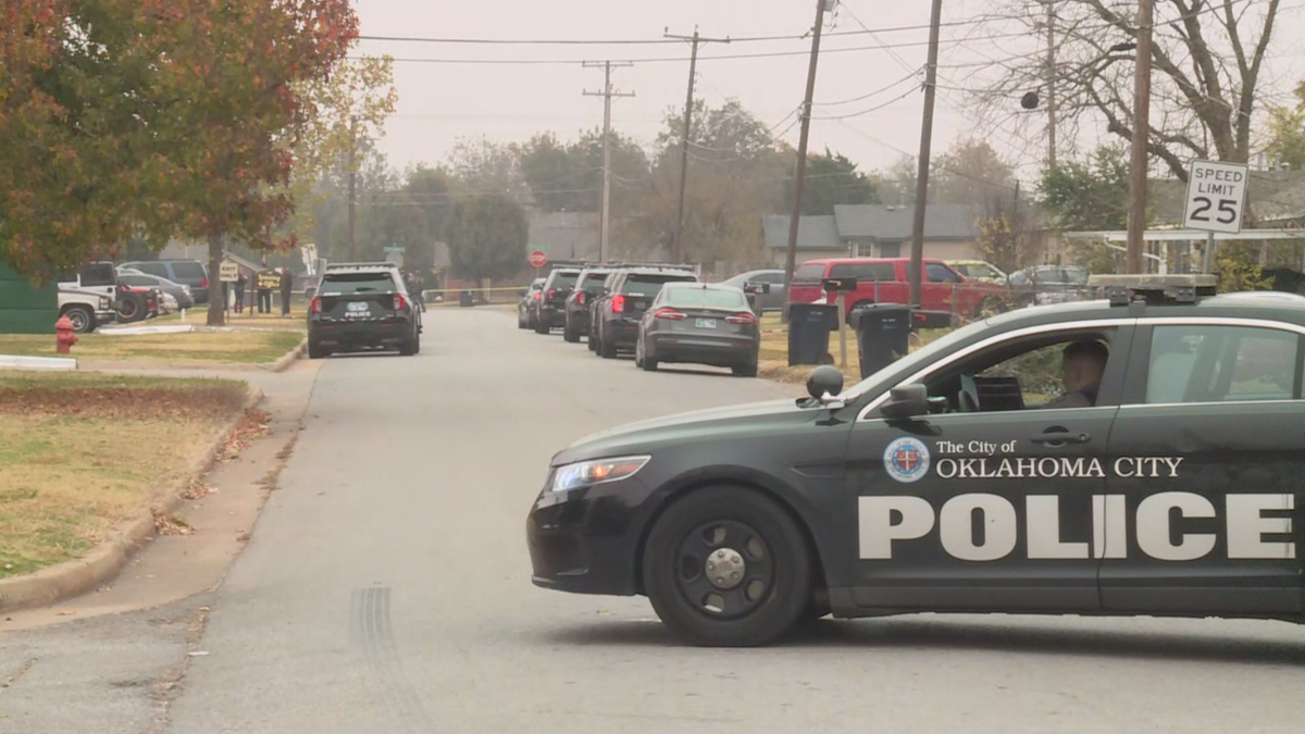 Oklahoma City police arrest suspect after hourslong standoff