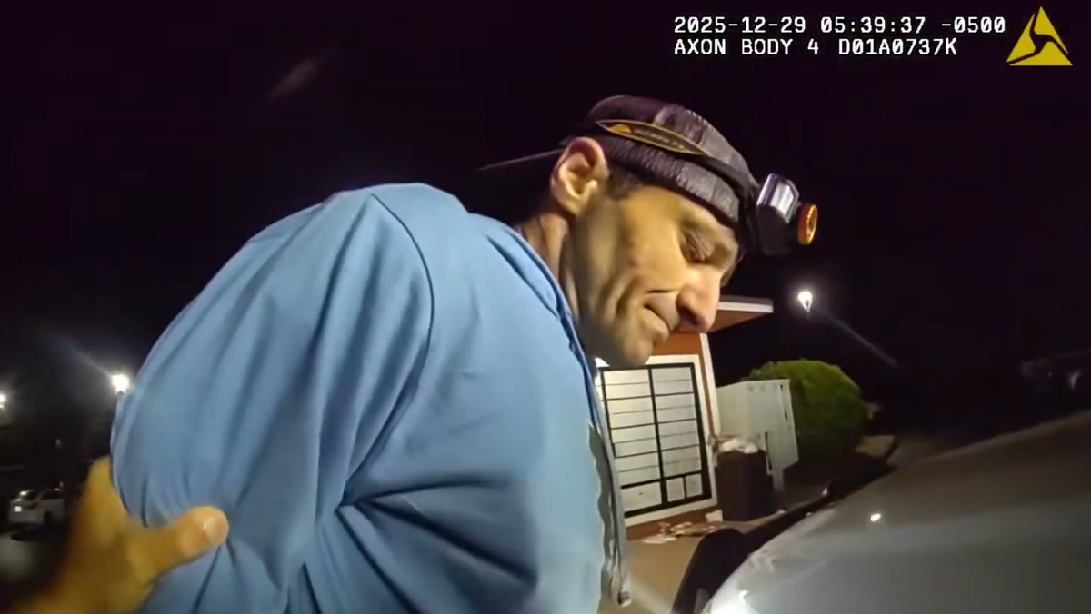 Orlando police arrest man for allegedly stealing mail from apartment mailboxes