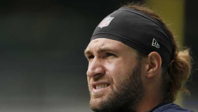 This NFL player is the first to convert his entire salary into bitcoin - Vimarsana News