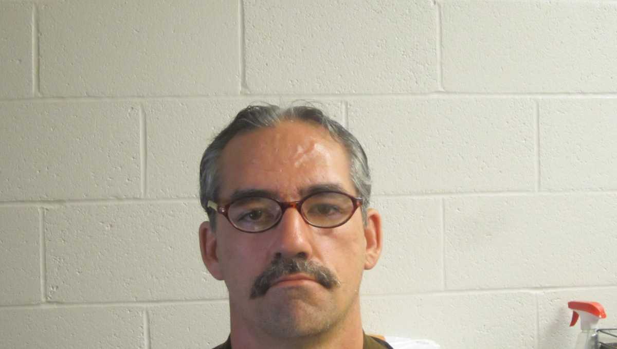 Level 4 sex offender registers in Benton Co. without exact address