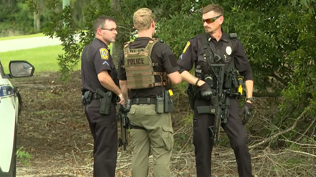 Savannah: Person being extradited escapes custody at airport - Vimarsana News