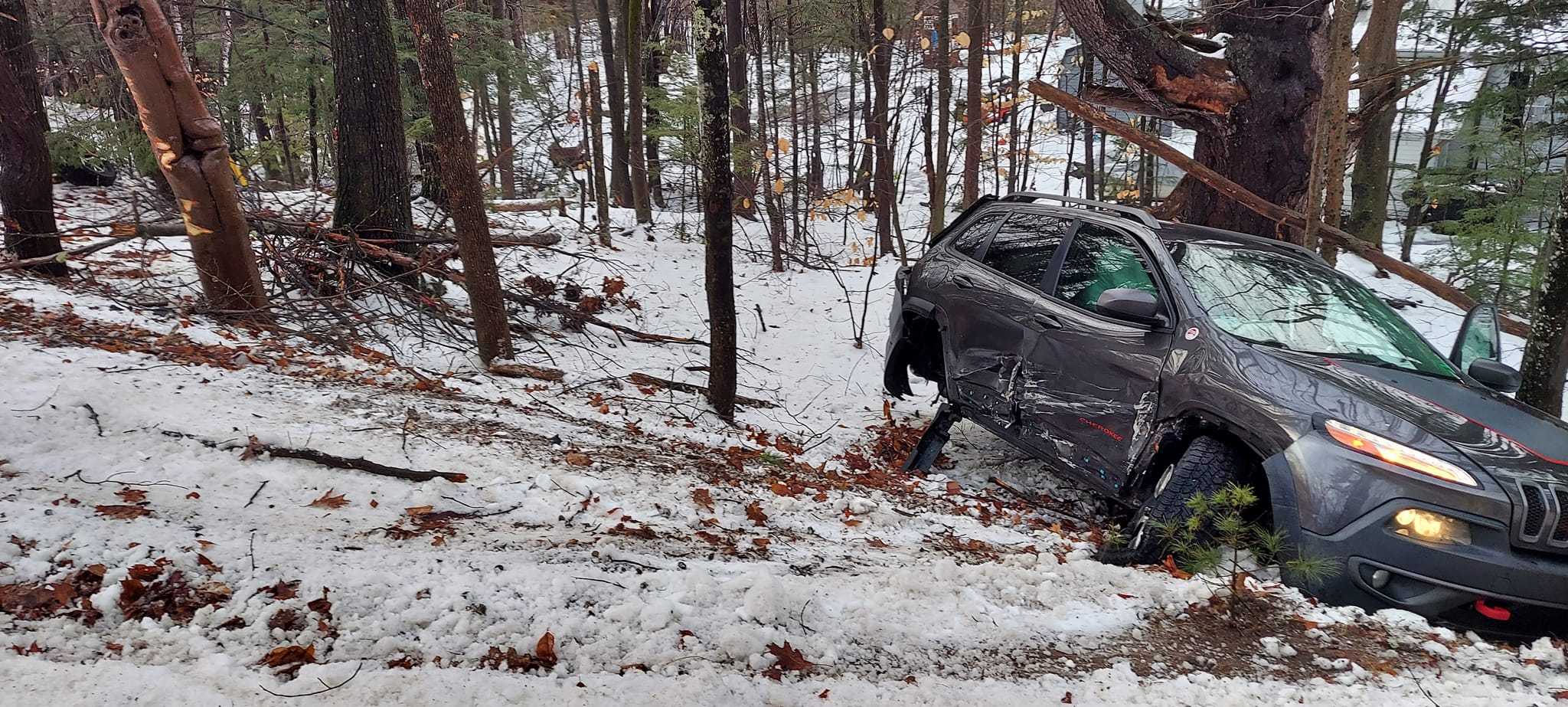 Two People Seriously Hurt When Car Crashes Into Tree In Sebago