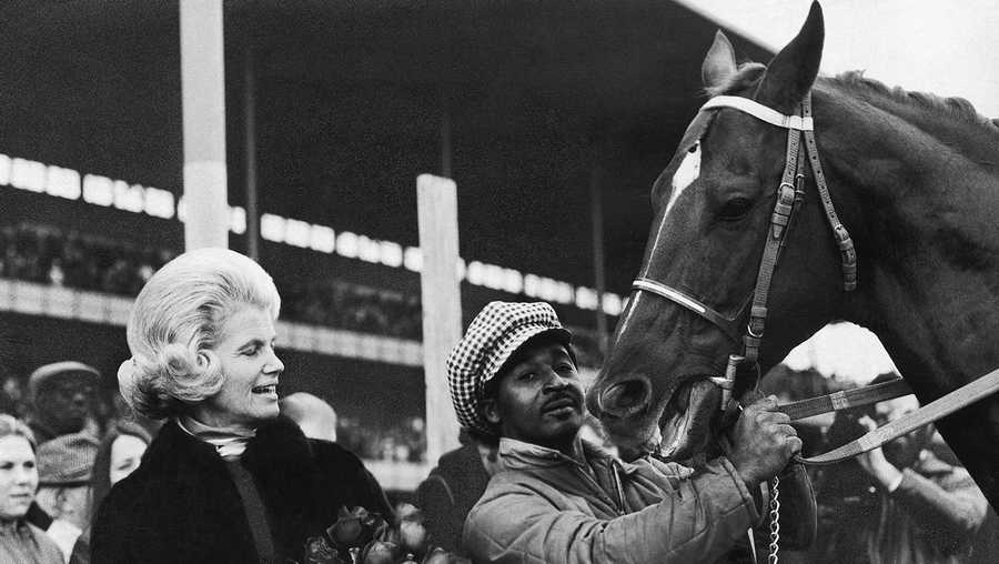 Penny Chenery Owner Of Triple Crown Champ Secretariat Dies