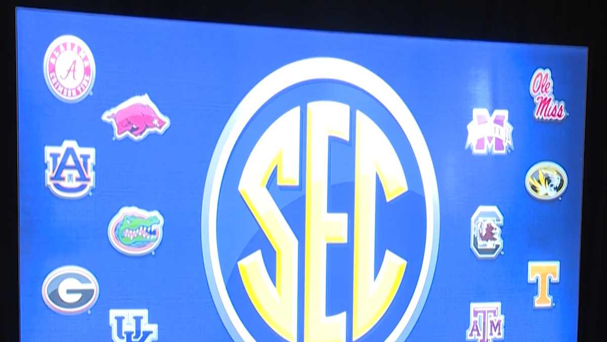 Texas and Oklahoma accept invite from the SEC and will join in 2025