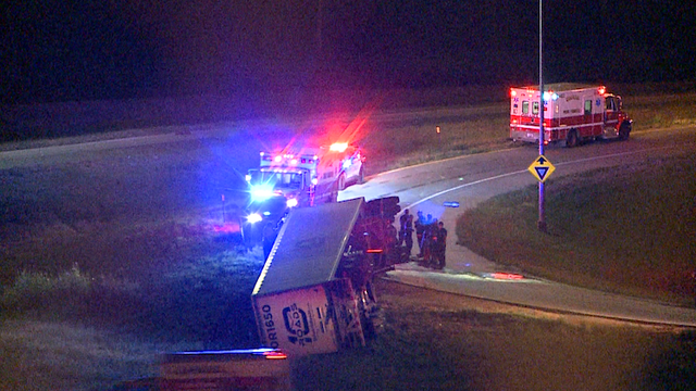Semi-truck tips over on Omaha interstate ramp, causes Tuesday delays - Vimarsana News
