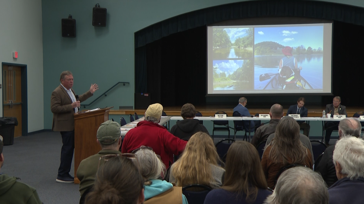 Arkansas senator proposes study to address river pollution