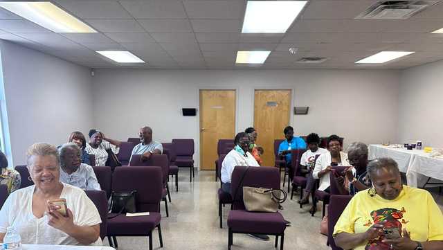 New Orleans senior citizens get tech tips - Vimarsana News