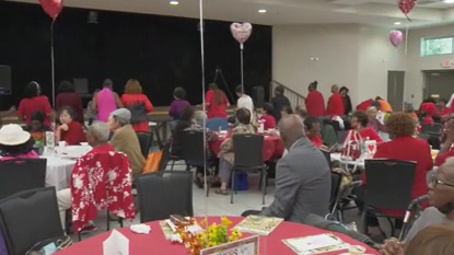 Seniors celebrate Valentine's Day in Orlando