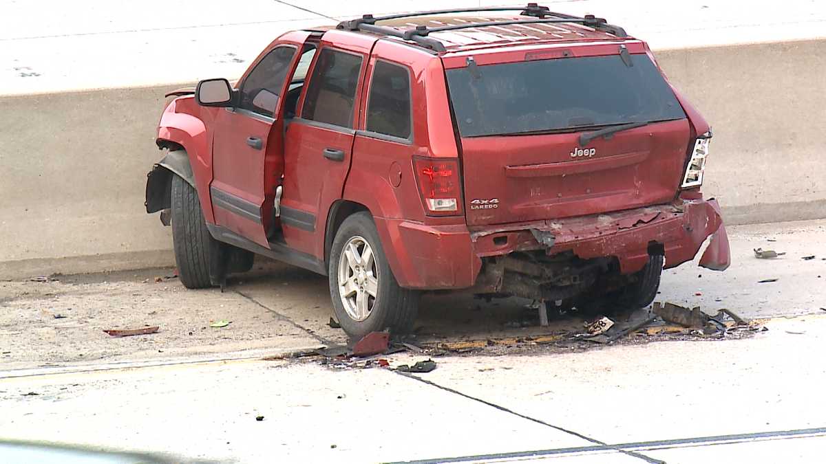 Pregnant woman's vehicle struck when she pulled over to tend to child