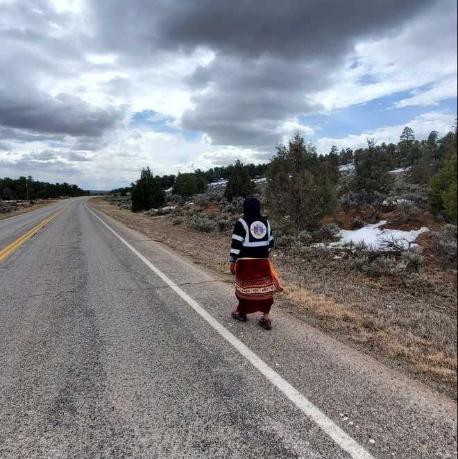 Woman Walks 90 Miles To Navajo Nation Demands Answers Into Aunt s woman-walks-90-miles-to-navajo-nation-demands-answers-into-aunt-s