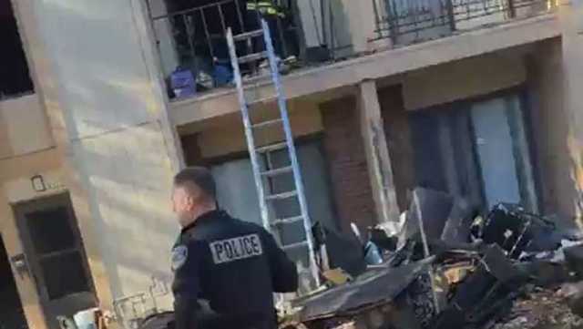 10-year-old girl dies, elderly woman in critical condition after apartment fire - Vimarsana News