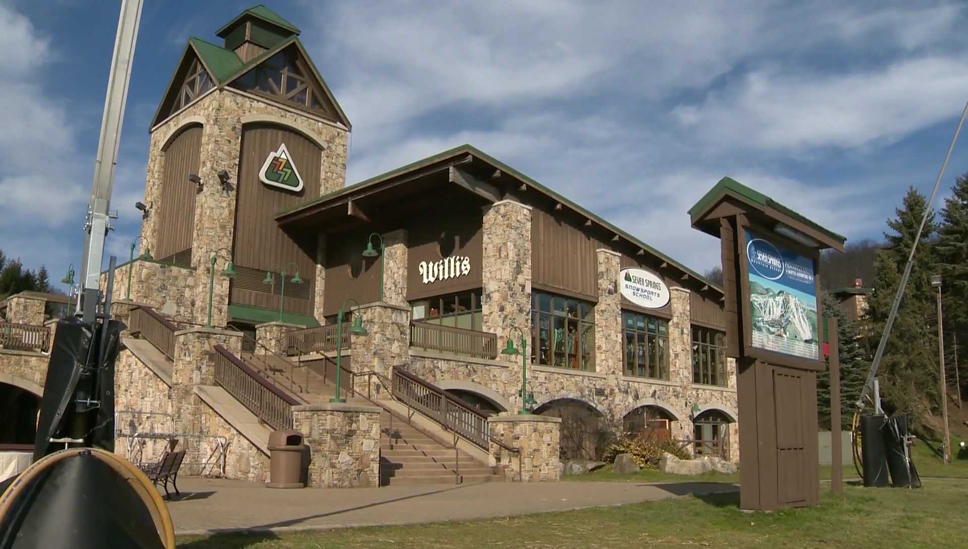 SUMMER JOBS: Seven Springs and Hidden 