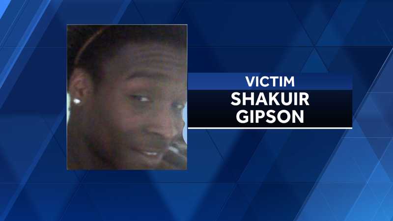Des Moines police looking for information in year-old murder