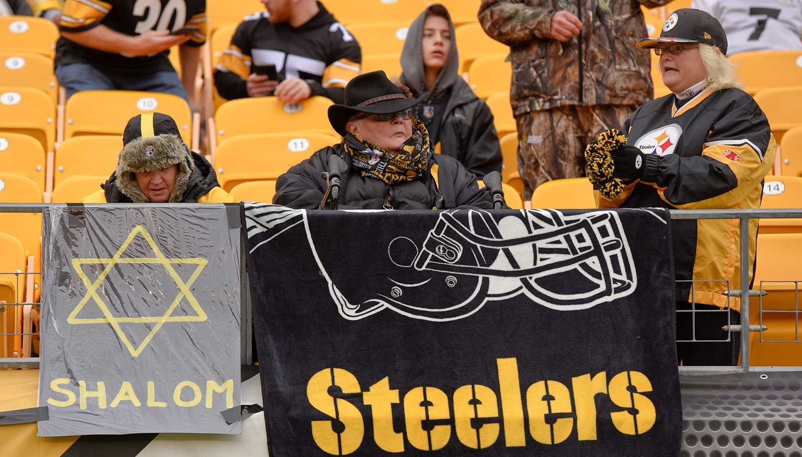 Pittsburgh Steelers kick in $70,000 to synagogue attack recovery