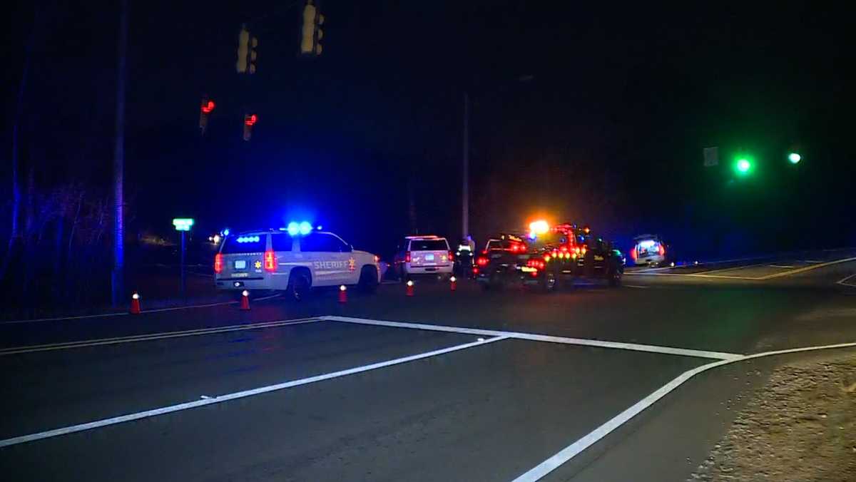 Pedestrian fatally struck Jefferson County road near Bessemer