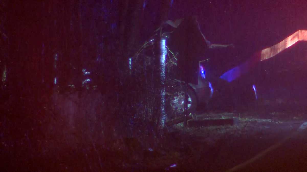 Driver killed as car crashes into tree in Sherborn, Mass.