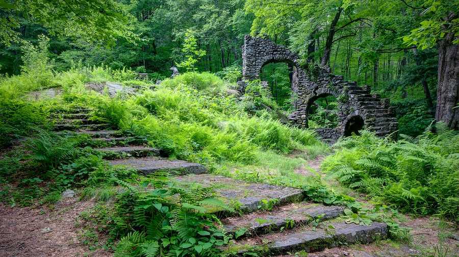 Madame Sherri castle: Stone stairs of remains crumble after heavy rain