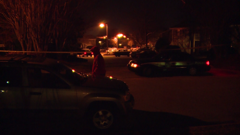 1 dead, 1 injured after apartment shooting in Greensboro