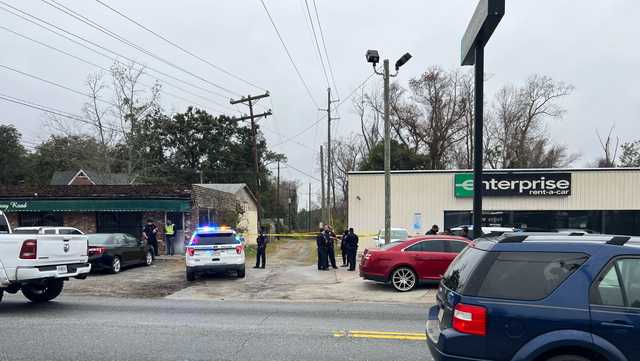 Savannah: Police, K9s searching for gunman after shooting - Vimarsana News