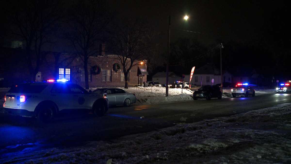 Des Moines shooting: Authorities still looking for suspected gunman ...