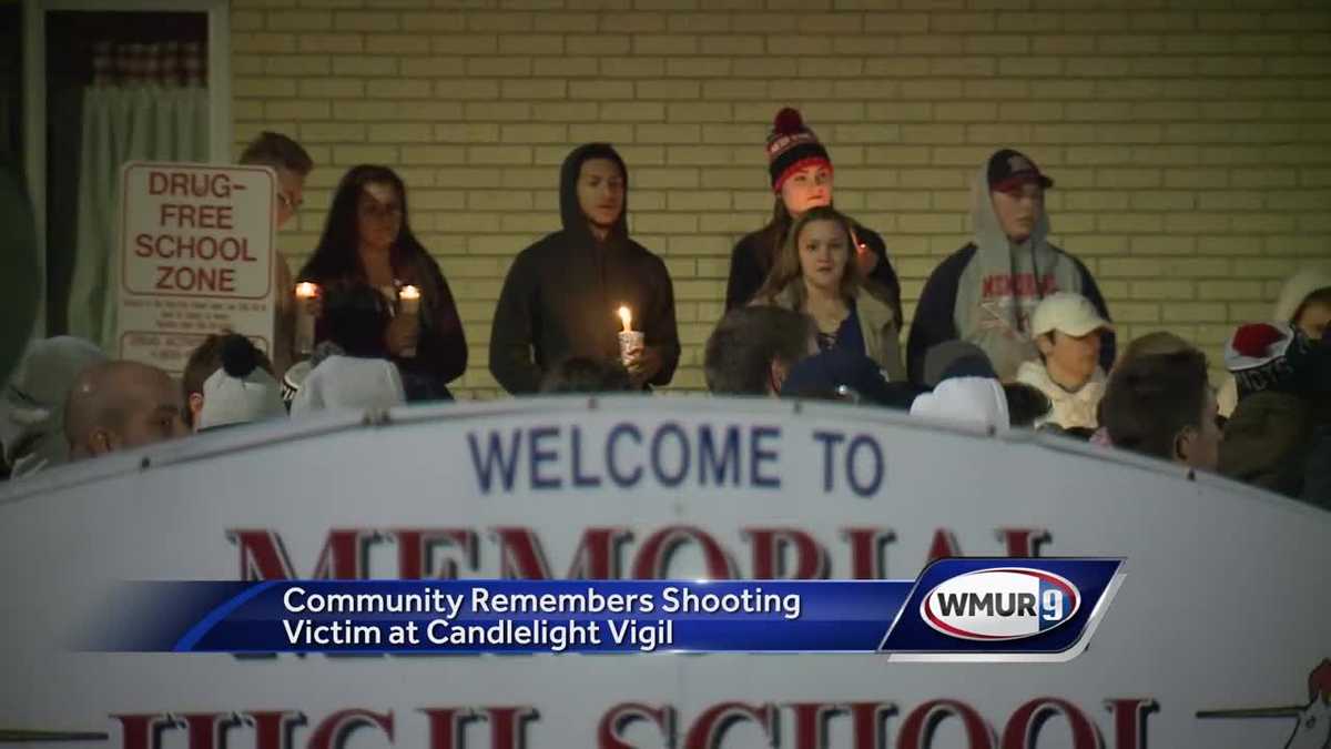Memorial High community remembers shooting victim at candlelight vigil
