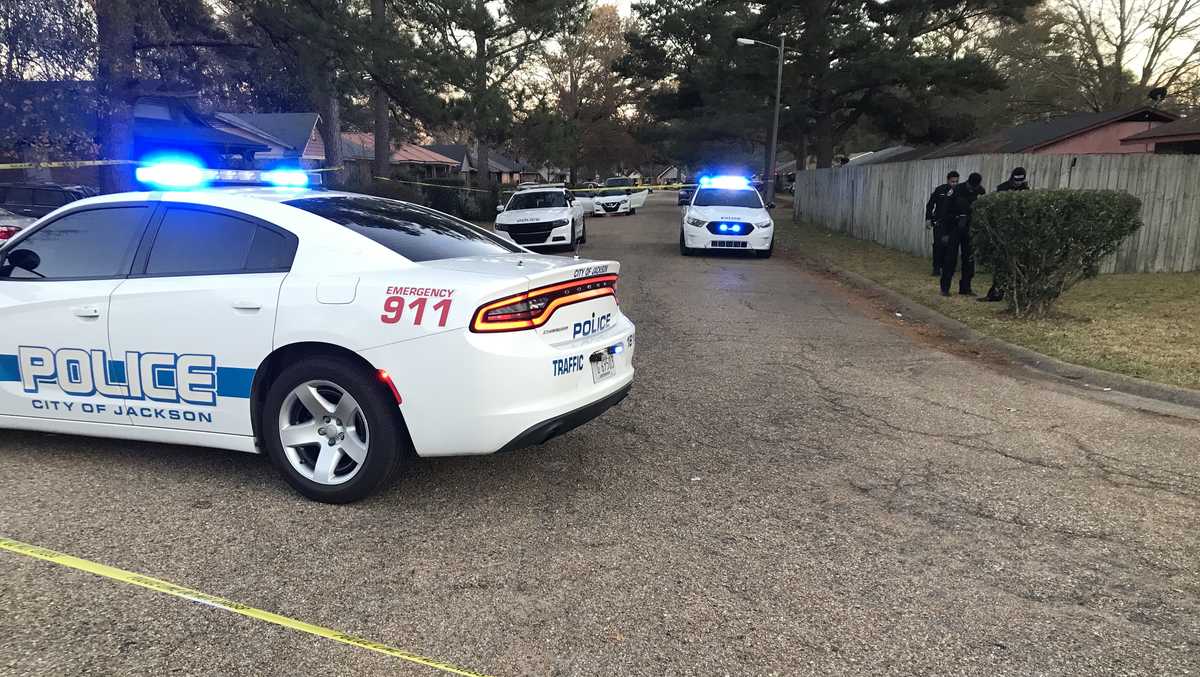 Teen involved in shooting in Presidential Hills, witnesses say