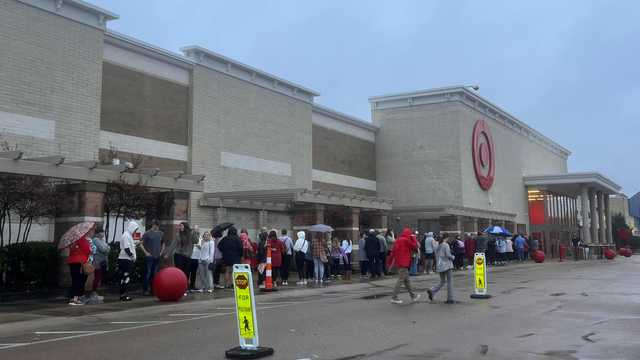 Metro retailers offer deep discounts to entice Black Friday shoppers - Vimarsana News