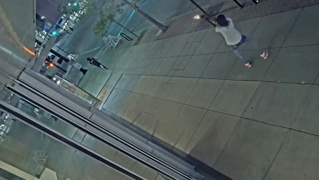 VIDEO: 34 rounds fired from 2 guns in downtown Cincinnati - Vimarsana News