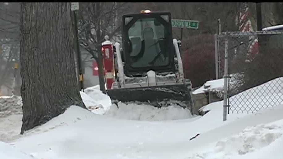 Sleet, freezing rain make for slippery commute
