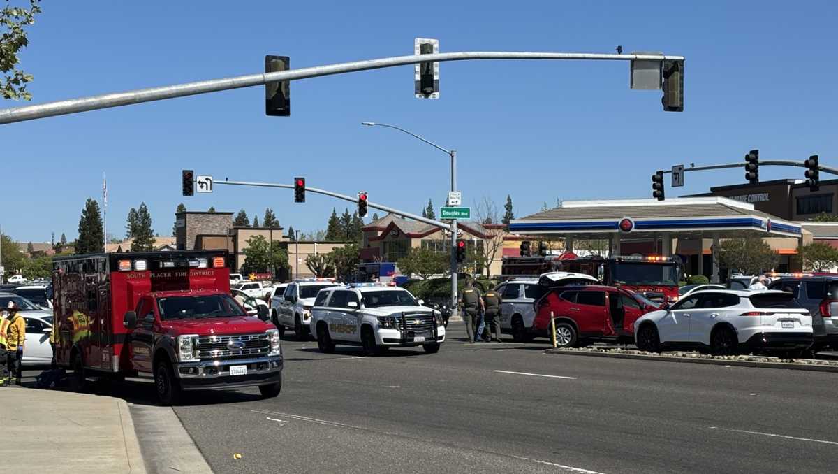 2 people including Placer County deputy sent to hospital after crash