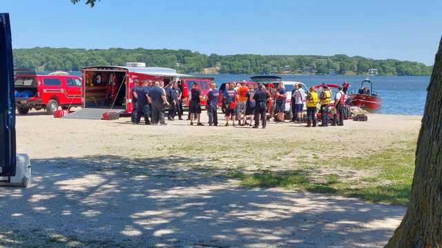 Dive team searching for man missing in Kenosha County lake - Vimarsana News