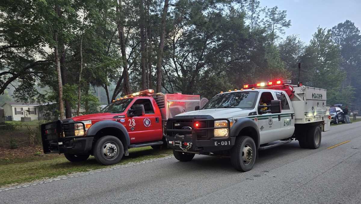 Fire officials responding to wildfire in East Marion County